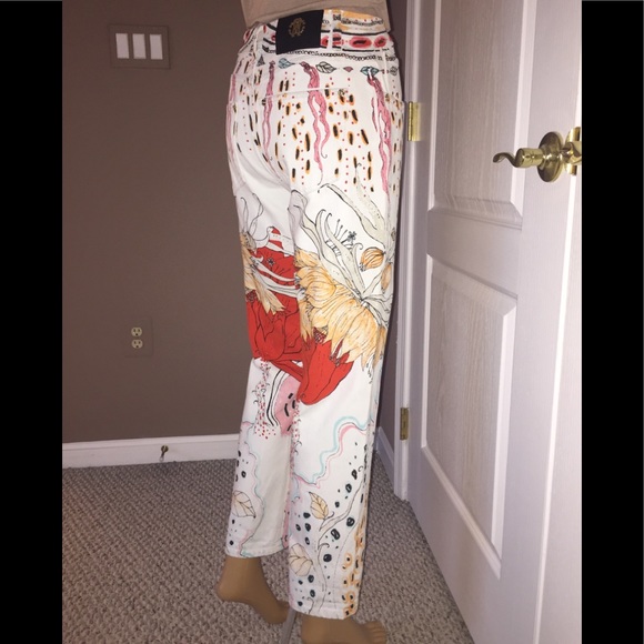 Hp 🎉🎉Mid Rise Boyfriend Jeans - Picture 4 of 9